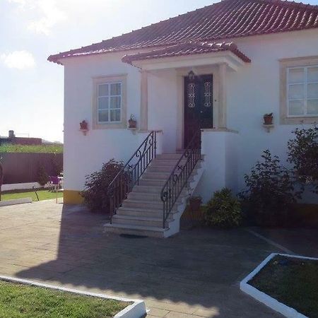 Vila Vivenda Maria De Lourdes Maiorga Exteriér fotografie